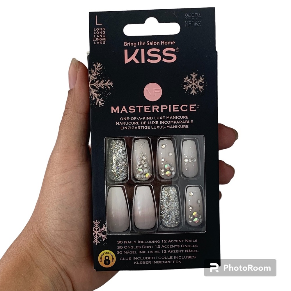 Kiss Masterpiece One-of-a-kind Luxe Manicure, white-30ct including accent nails - Picture 1 of 6